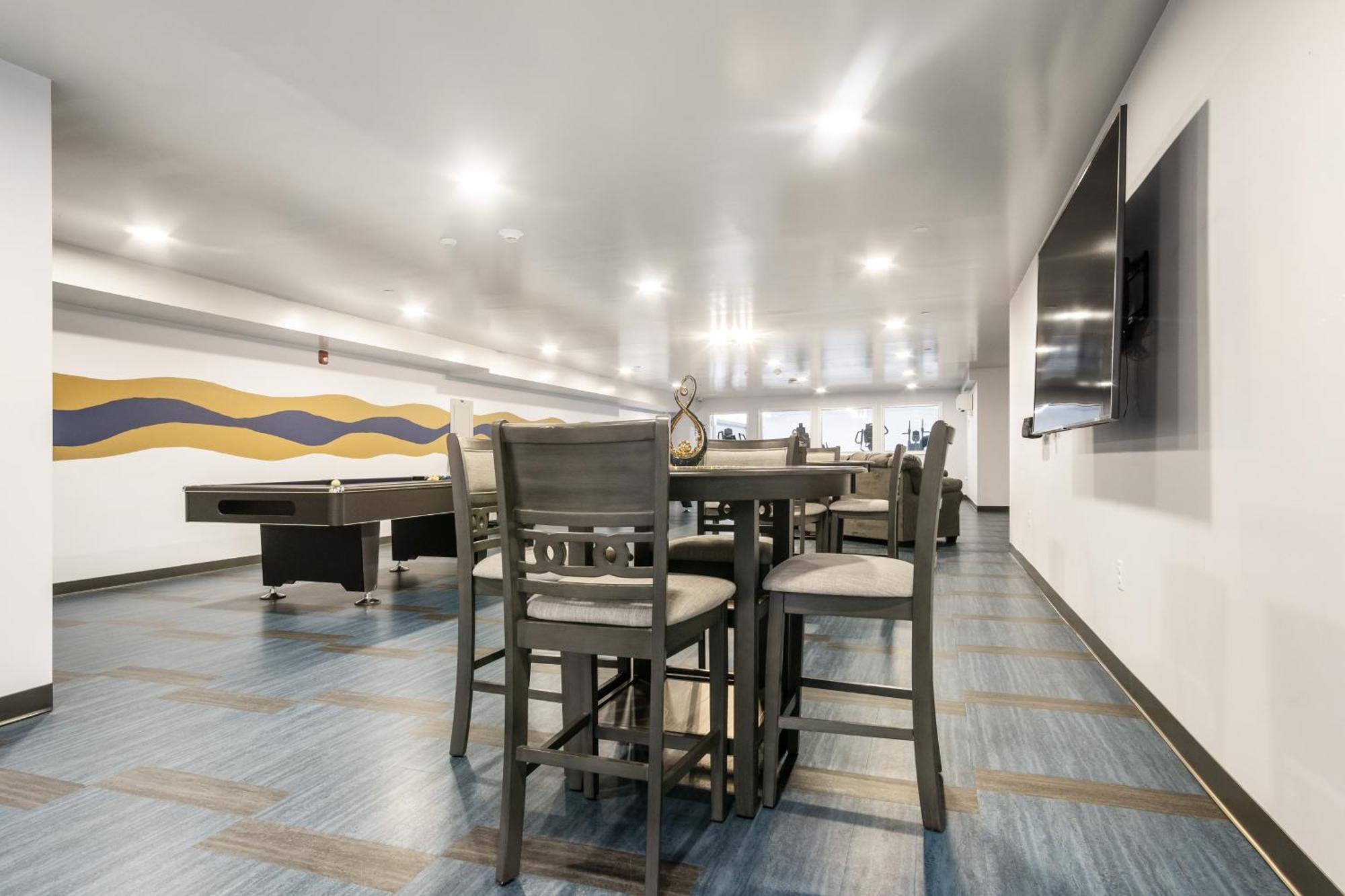 Grand Monarch! Best For Extended Stays! Johnson City Екстериор снимка